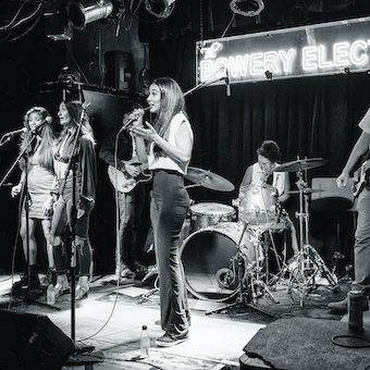 Alex Mazzucchelli Profile